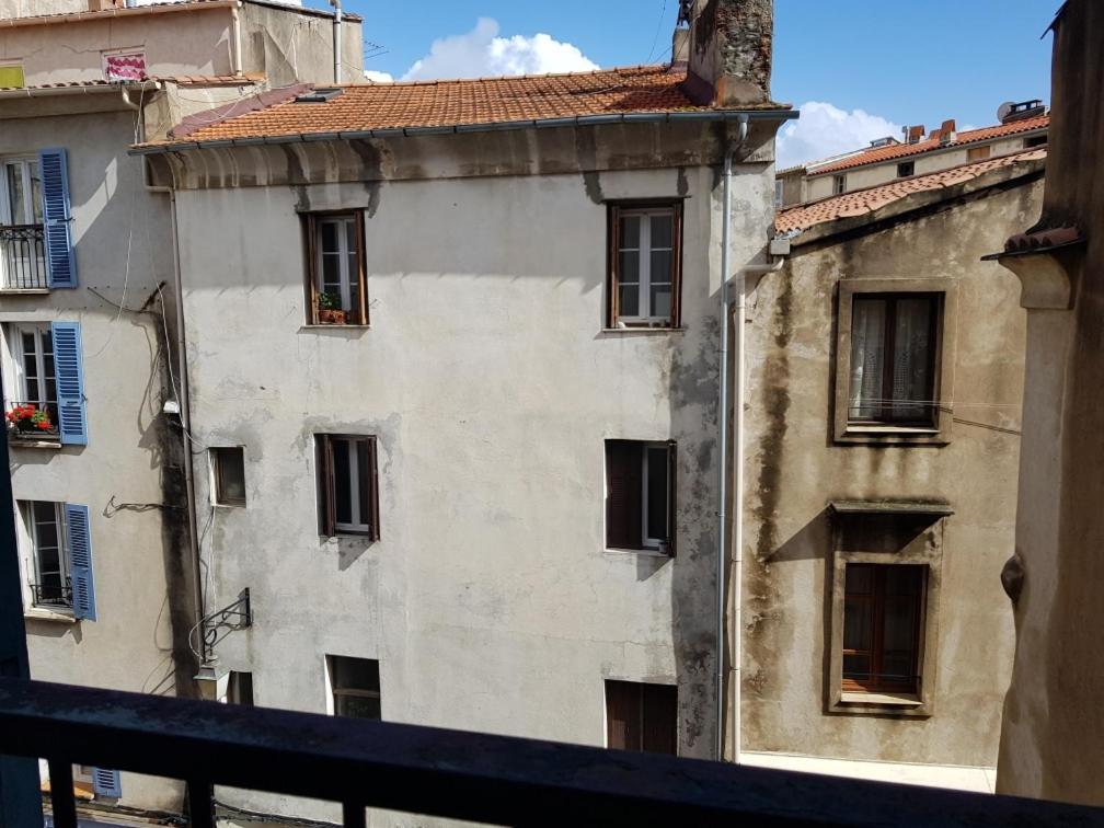 Ajaccio Vielle Ville Imperiale Grand Studio Pour 3 A 4 Personnes A Proximite Du Port Et Des Plus Belles Plages Екстер'єр фото
